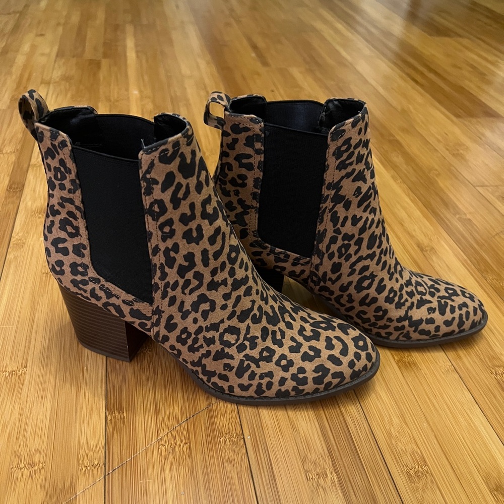 NWOT Loft Outlet Cheetah Booties